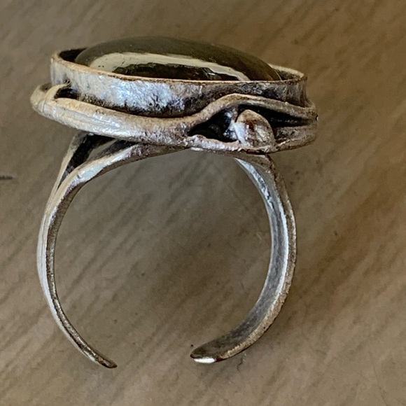 Gem stone Labradorite from Quebec - Picture 3 of 6